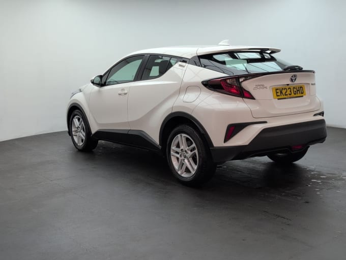 2025 Toyota C-hr