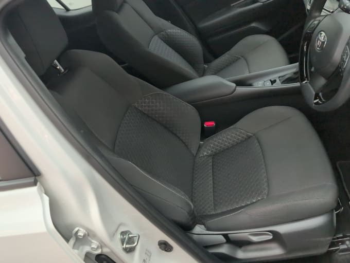 2025 Toyota C-hr