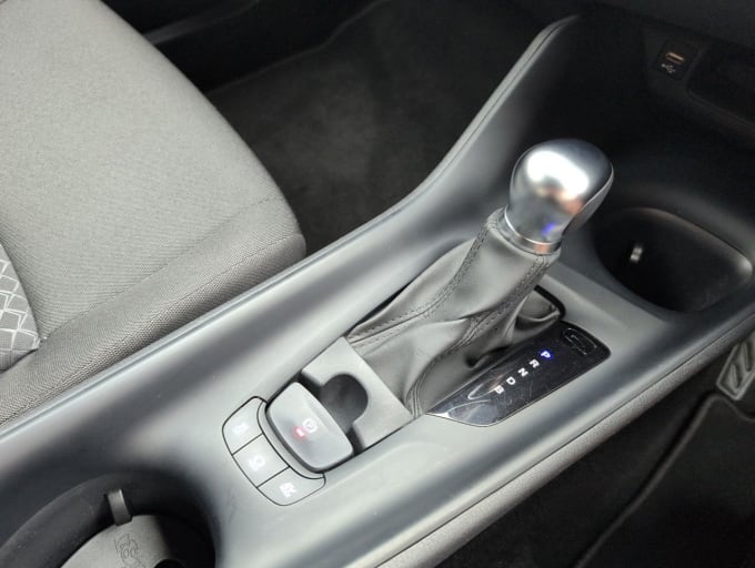 2025 Toyota C-hr