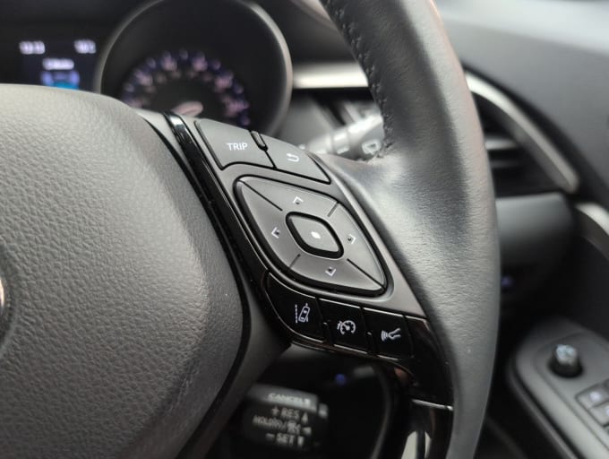 2025 Toyota C-hr