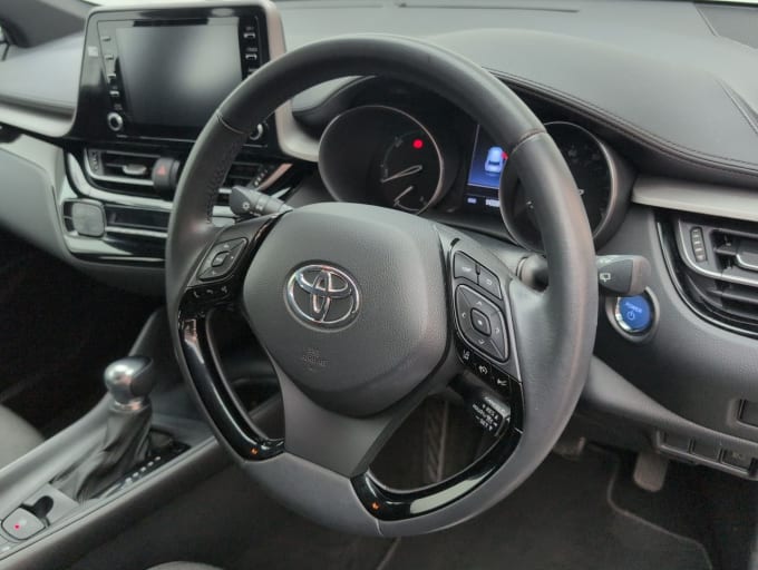2025 Toyota C-hr