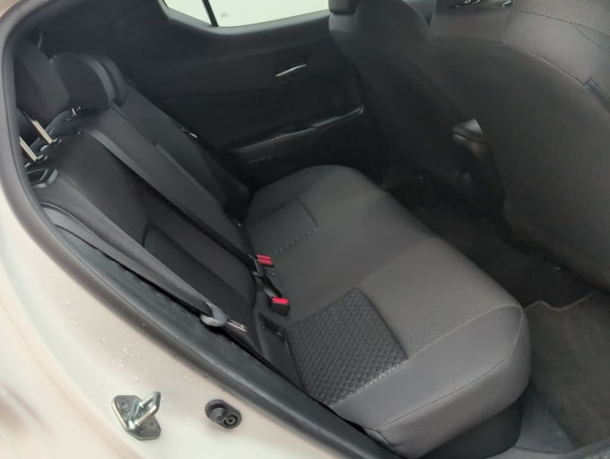 2025 Toyota C-hr
