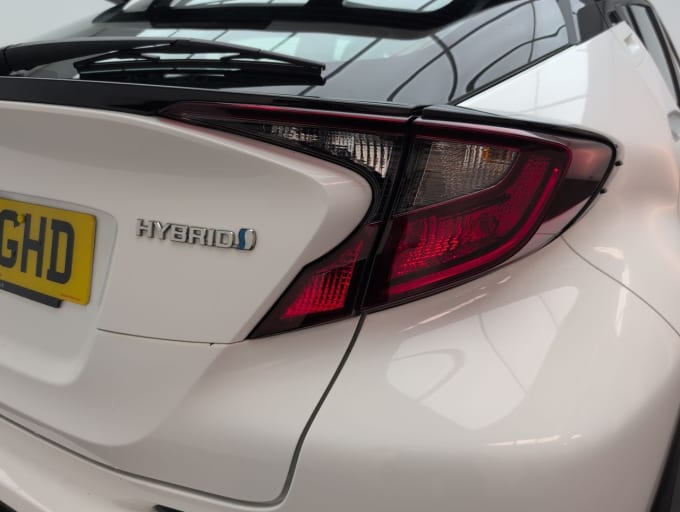 2025 Toyota C-hr