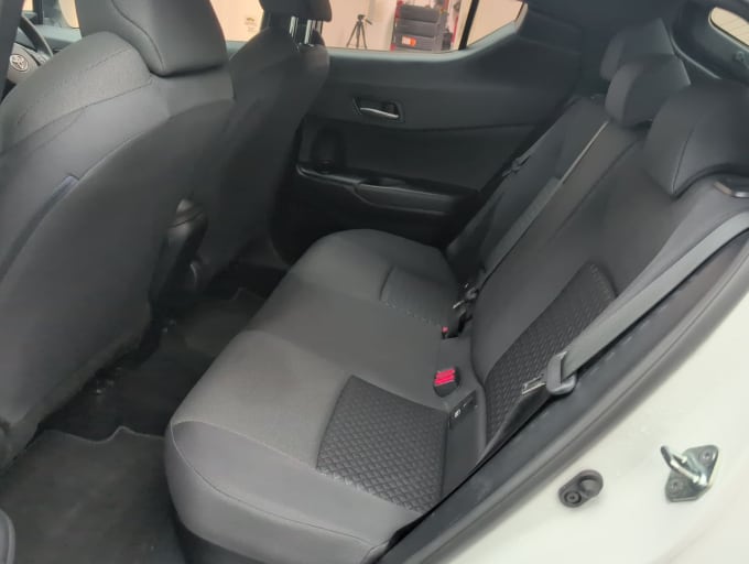 2025 Toyota C-hr