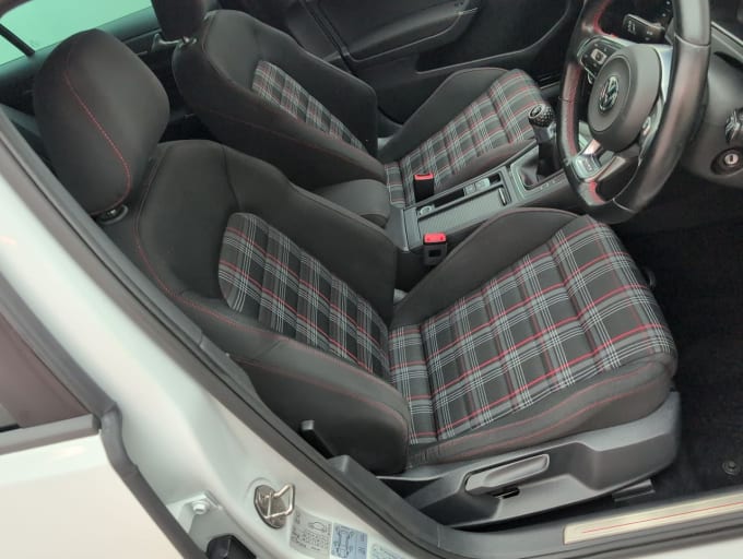 2025 Volkswagen Golf