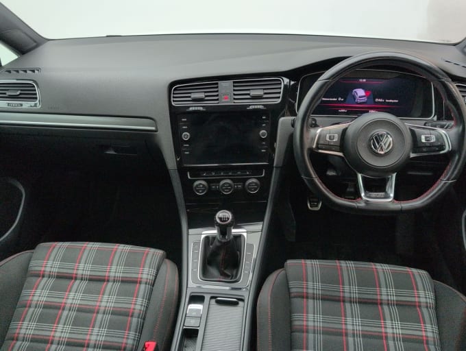 2025 Volkswagen Golf