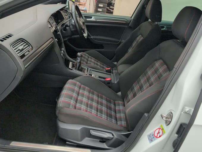 2025 Volkswagen Golf