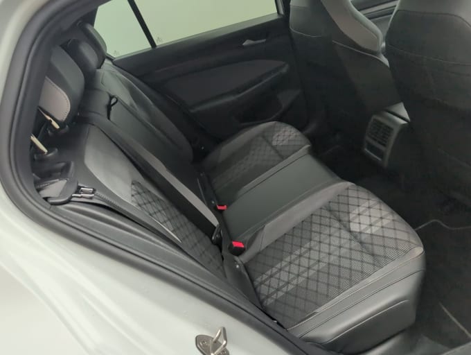 2025 Volkswagen Golf
