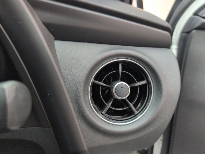 2025 Toyota Auris
