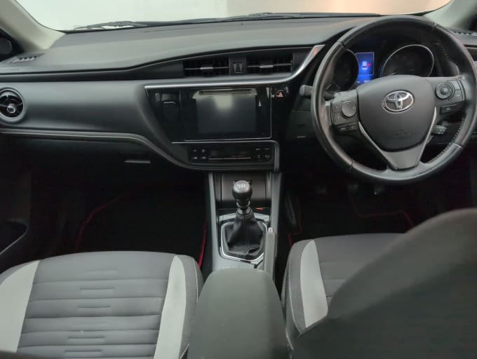 2025 Toyota Auris