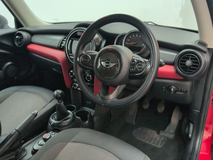 2025 Mini Hatch