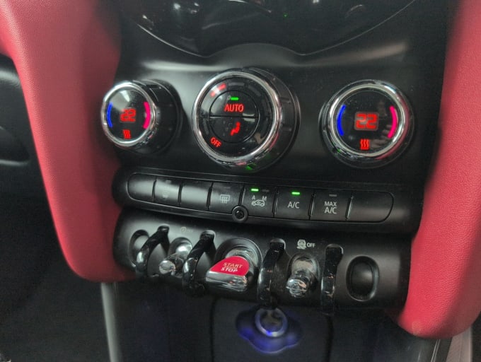 2025 Mini Hatch