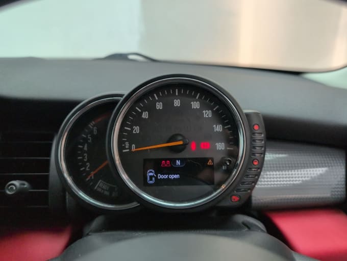 2025 Mini Hatch