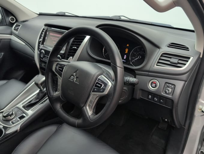 2025 Mitsubishi Shogun Sport