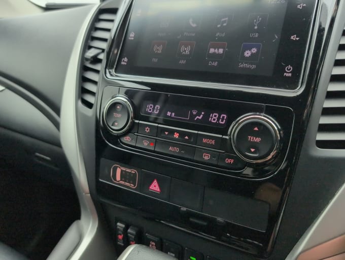 2025 Mitsubishi Shogun Sport