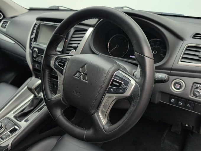 2025 Mitsubishi Shogun Sport