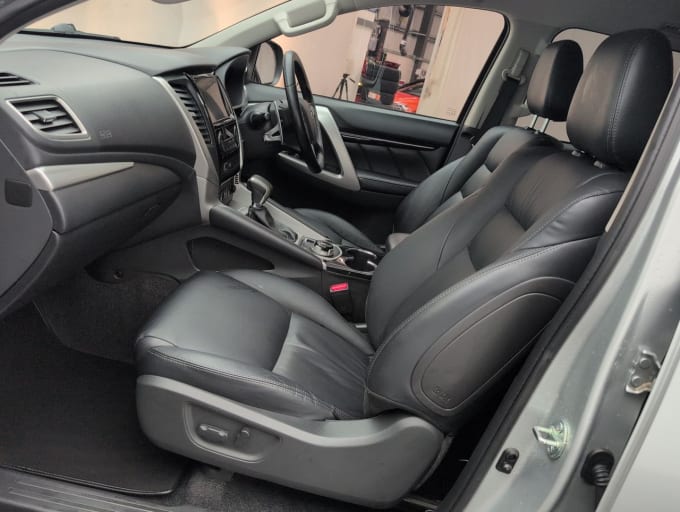 2025 Mitsubishi Shogun Sport