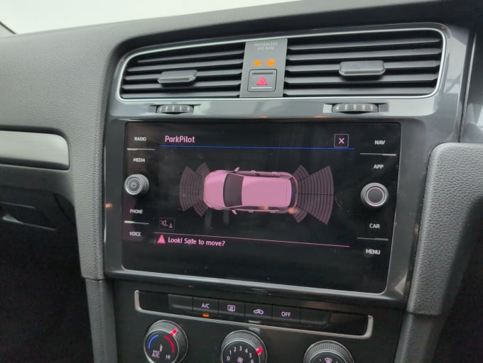 2025 Volkswagen Golf