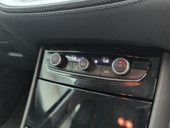 2025 Vauxhall Grandland X