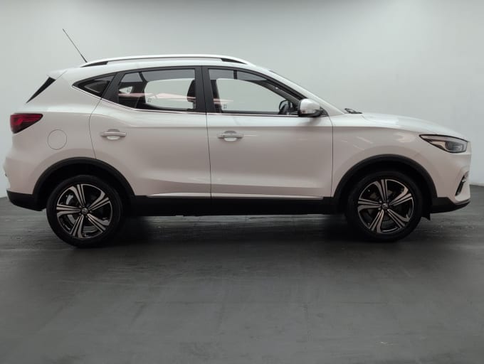 2025 Mg Mg Zs