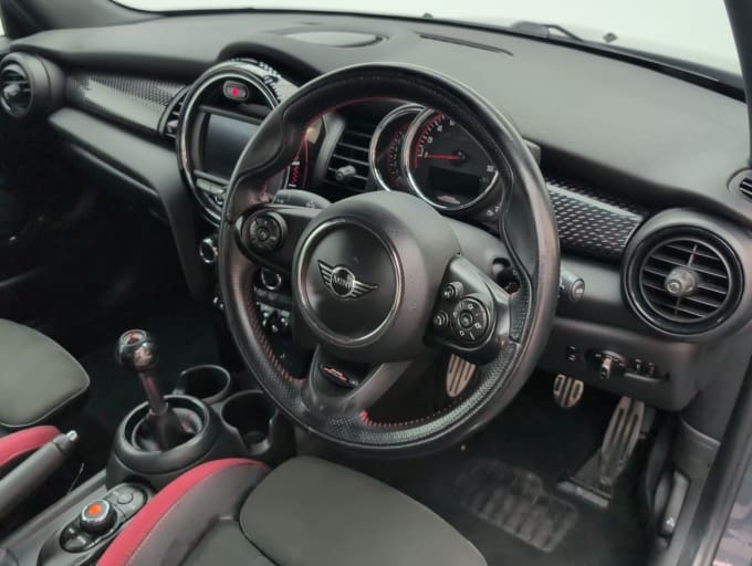 2025 Mini Hatch