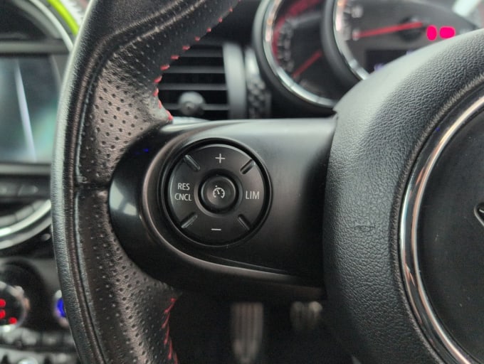 2025 Mini Hatch