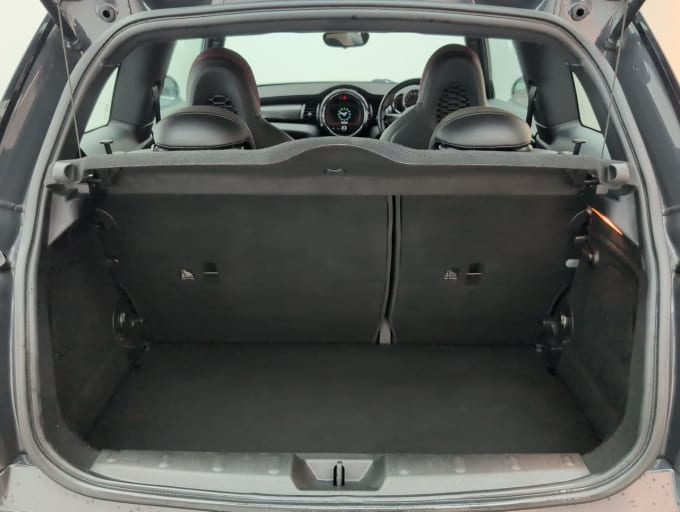2025 Mini Hatch