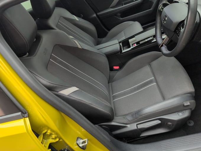 2025 Vauxhall Astra