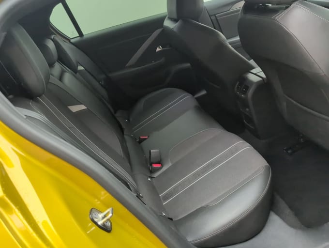 2025 Vauxhall Astra
