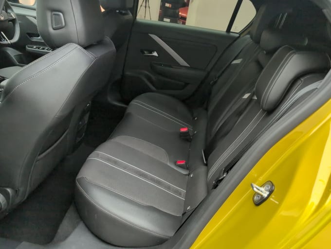 2025 Vauxhall Astra