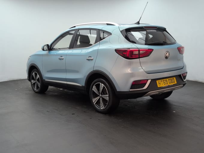 2025 Mg Mg Zs