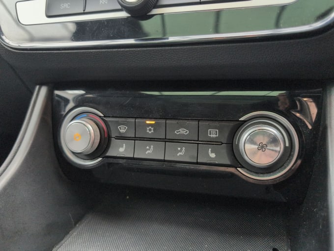 2025 Mg Mg Zs