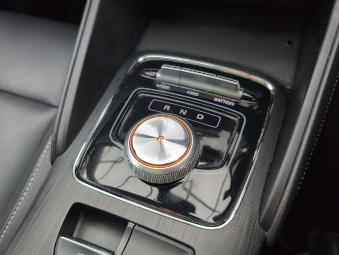2025 Mg Mg Zs