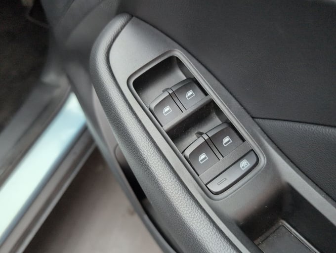 2025 Mg Mg Zs
