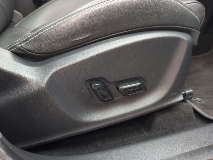 2025 Mg Mg Zs
