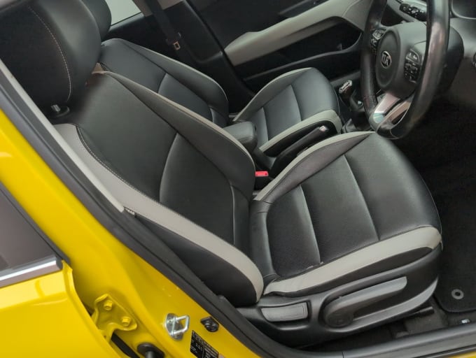 2025 Kia Stonic