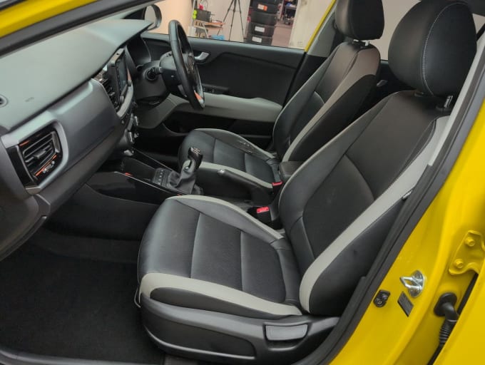2025 Kia Stonic