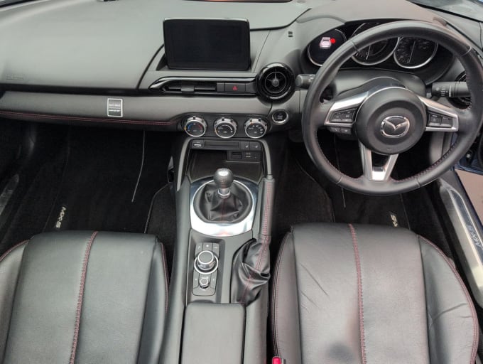 2025 Mazda 121