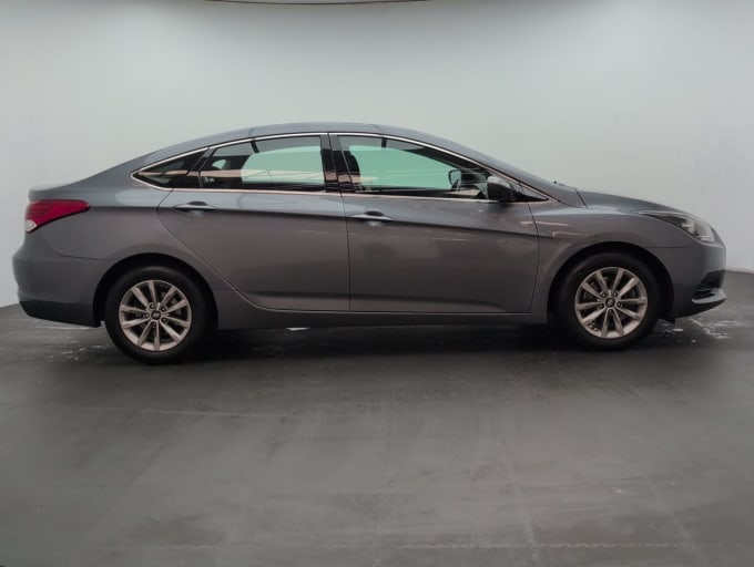 2025 Hyundai I40