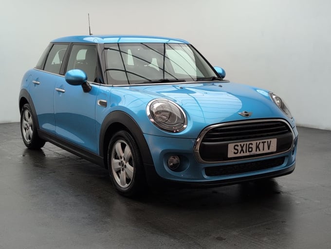 2025 Mini Hatch