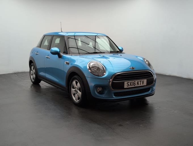 2025 Mini Hatch