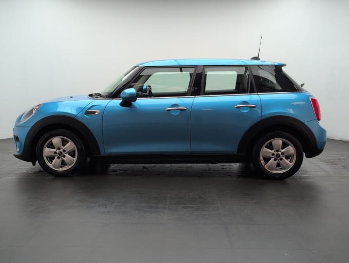 2025 Mini Hatch