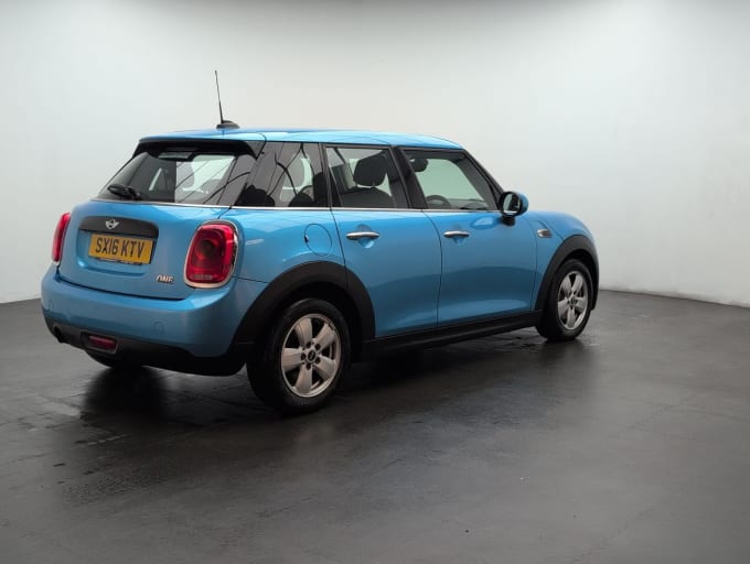 2025 Mini Hatch