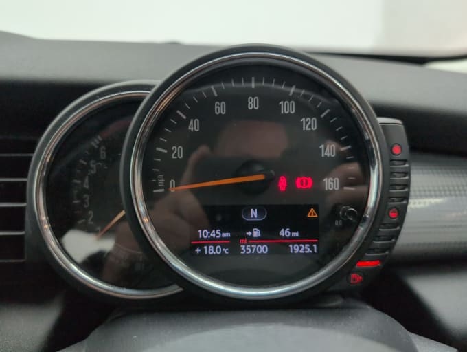 2025 Mini Hatch