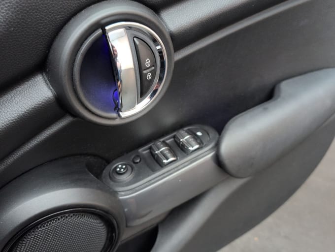 2025 Mini Hatch