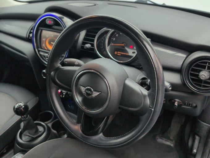 2025 Mini Hatch