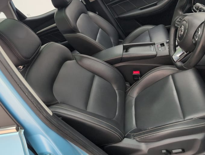 2025 Mg Mg Zs