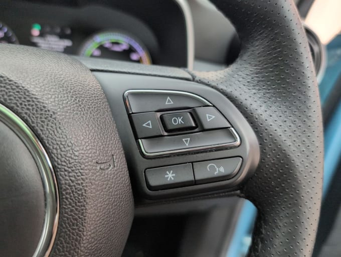 2025 Mg Mg Zs