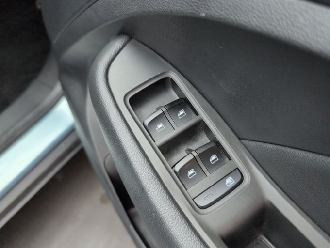 2025 Mg Mg Zs