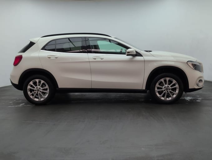 2017 Mercedes Gla-class